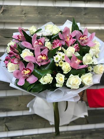Букет цветов из: Розы и Хризантемы в Землянске