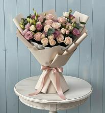 Букет цветов из:  Розы и Лизиантусы в Землянске