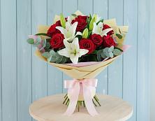 Букет цветов из:  Лилии и Розы в Землянске