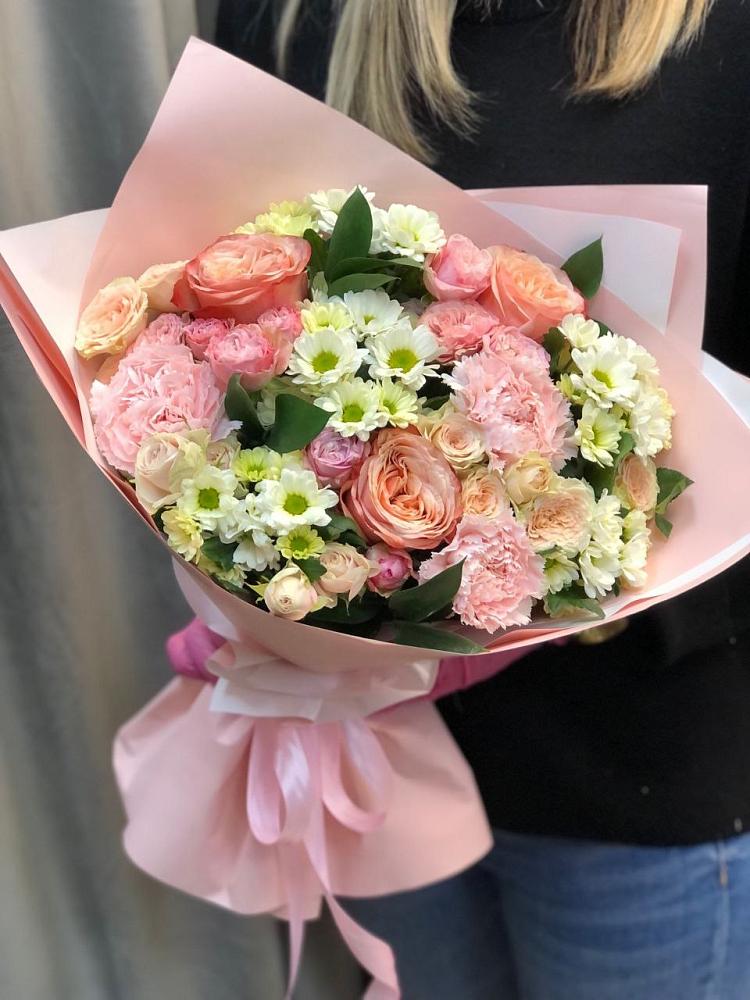 Букет цветов из: Гвоздики, Розы и Хризантемы в Землянске