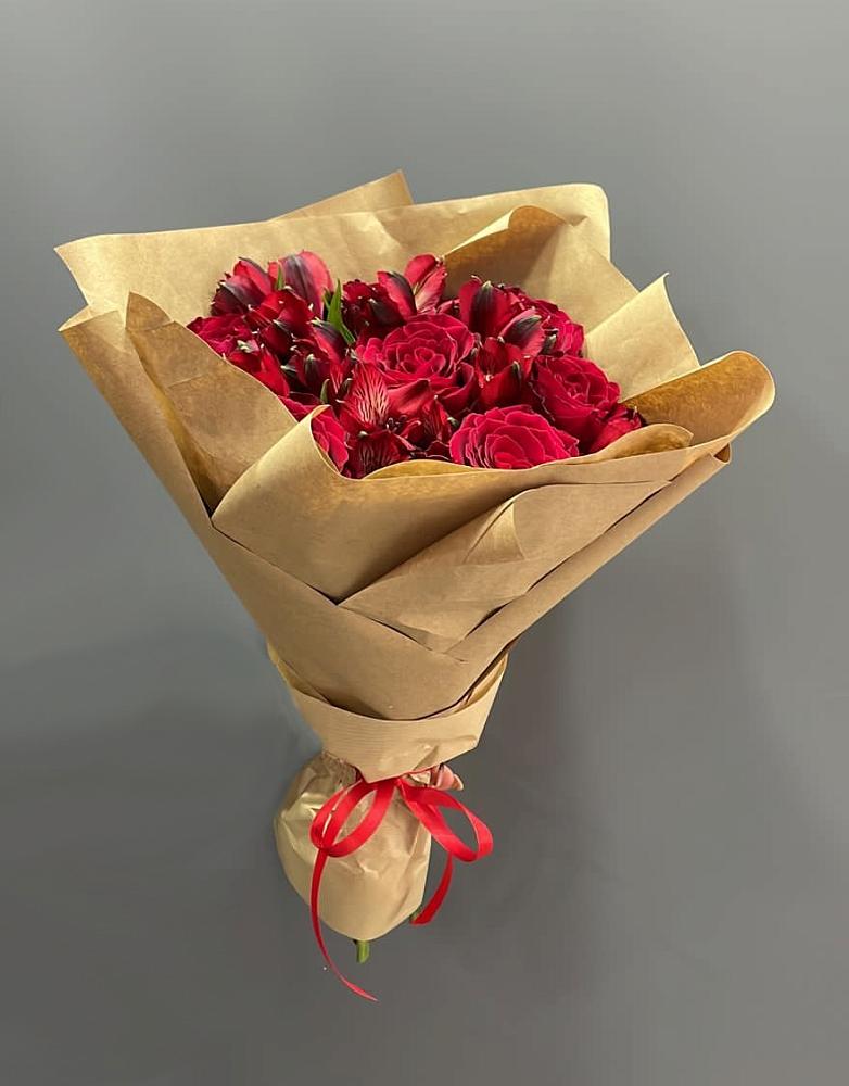 Букет цветов из: Альстромерии и Розы в Землянске