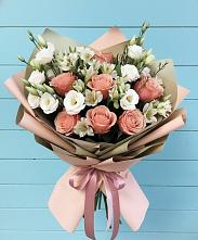 Букет цветов из:  Розы, Альстромерии и Лизиантусы #REPLACE_PRED# Землянске