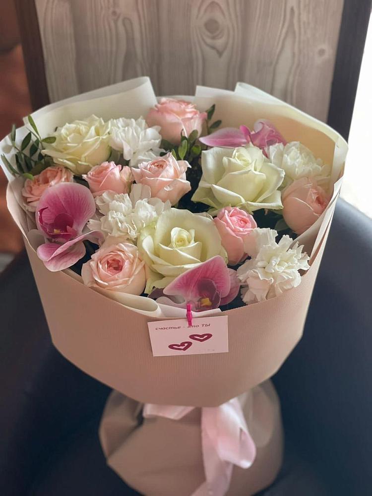 Букет цветов из: Орхидеи, Розы и Гвоздики в Землянске