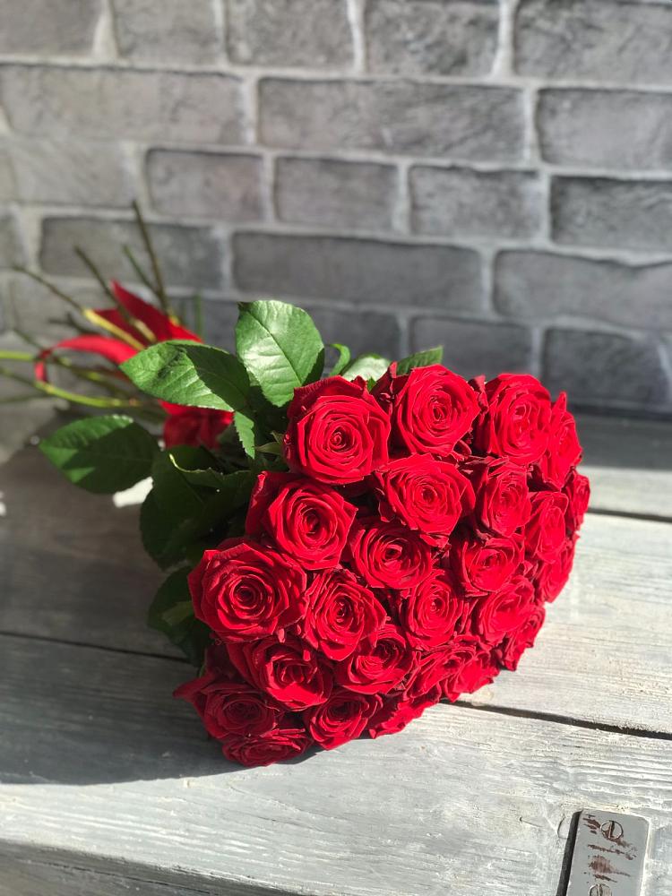 Букет Красные розы Фридом в Землянске