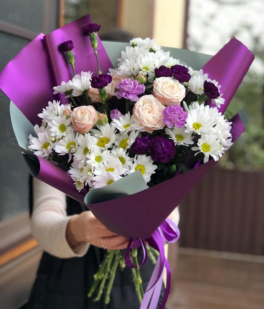 Букет цветов из: Хризантемы, Гвоздики и Розы в Землянске