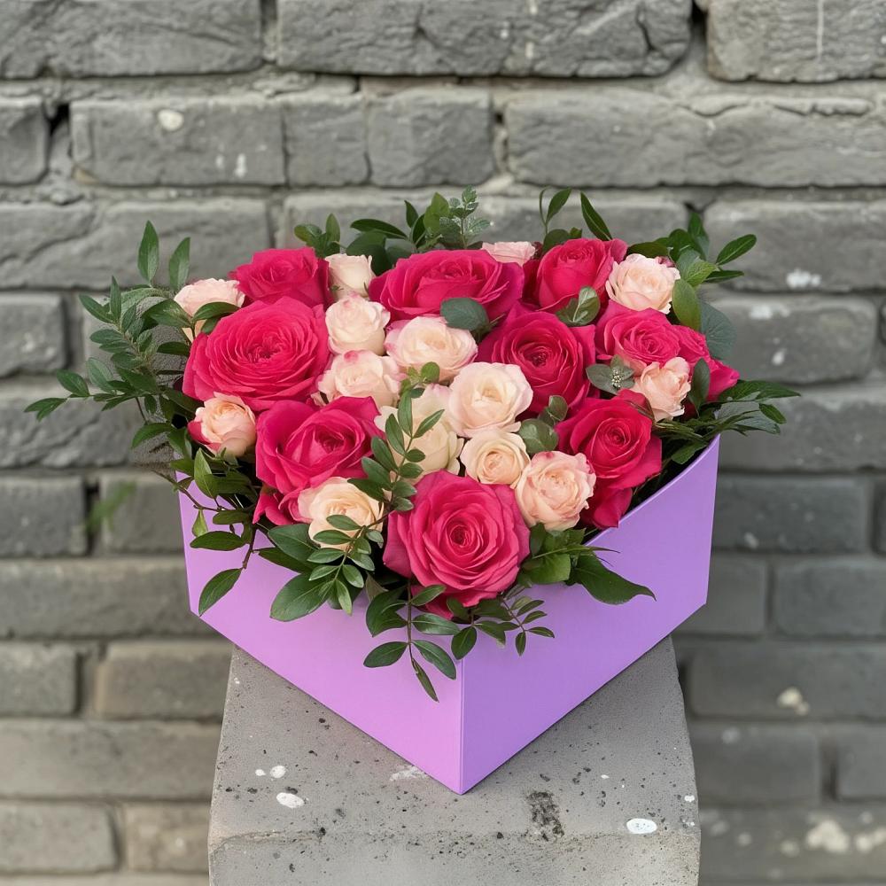 Цветочная композиция из Розы в коробке в Землянске