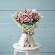 Букет цветов из:  Орхидеи и Розы в Землянске