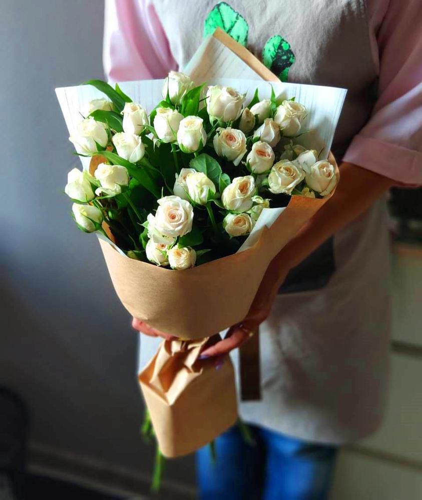 Букет цветов из: Розы в Землянске