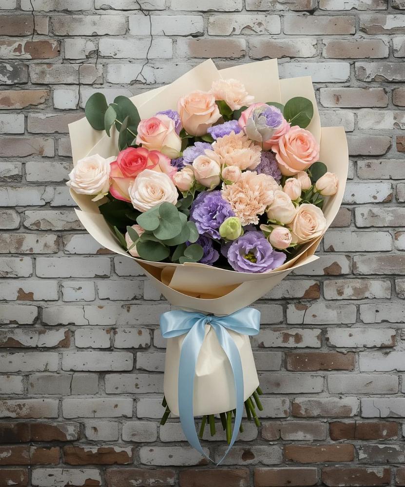 Букет цветов из: Розы, Лизиантусы и Гвоздики в Землянске