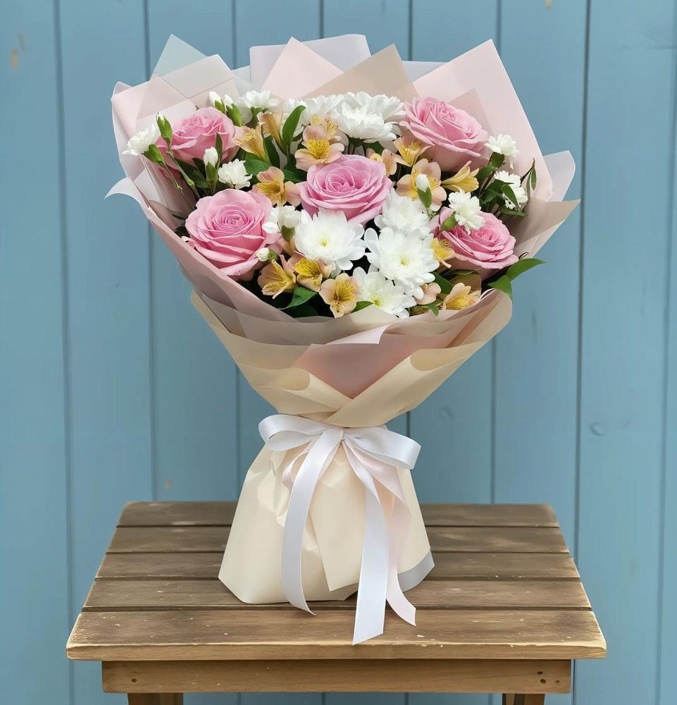 Букет цветов из: Гвоздики, Орхидеи и Розы в Землянске