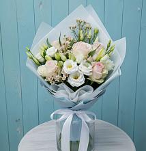 Букет цветов из:  Розы и Лизиантусы в Землянске