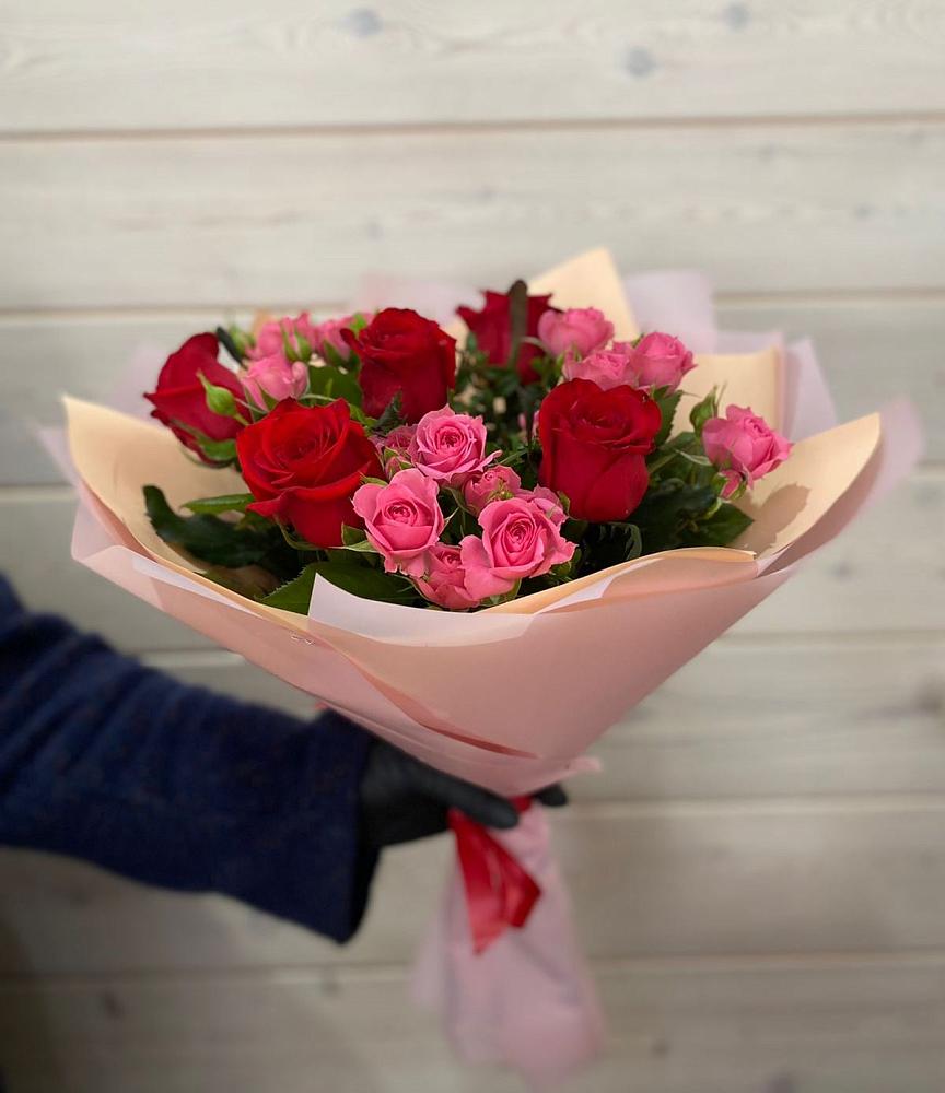 Букет цветов из: Розы в Землянске