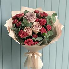 Букет цветов из:  Гвоздики и Розы в Землянске