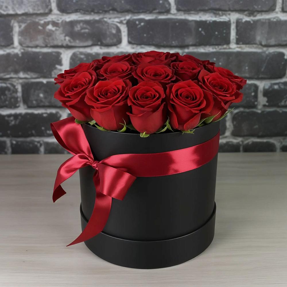 Цветочная композиция из Розы в шляпной коробке в Землянске