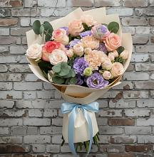 Букет цветов из:  Розы, Лизиантусы и Гвоздики #REPLACE_PRED# Землянске