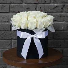 Цветочная композиция из Розы в шляпной коробке в Землянске