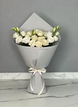 Букет цветов из:  Розы и Лизиантусы в Землянске